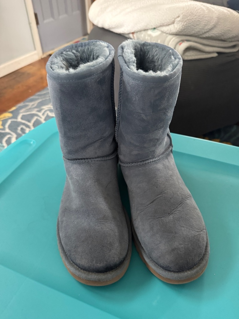 UGG Classic Short Suede Shearling Boots in Gray